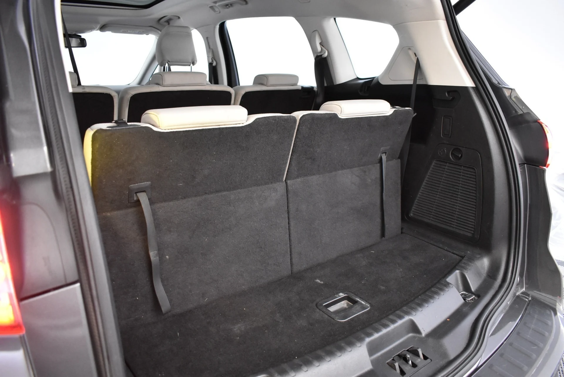 Car Image - 3mM3qLM4ar0ttZ15BgMBwk