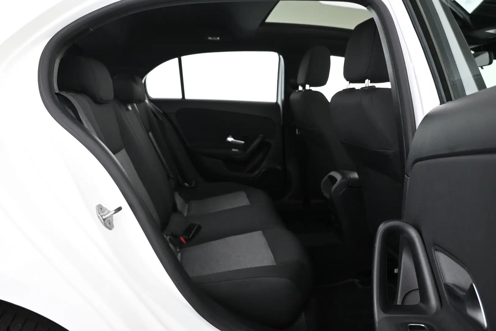 Car Image - 3bYnLbh1nCErvOxznMZzsm