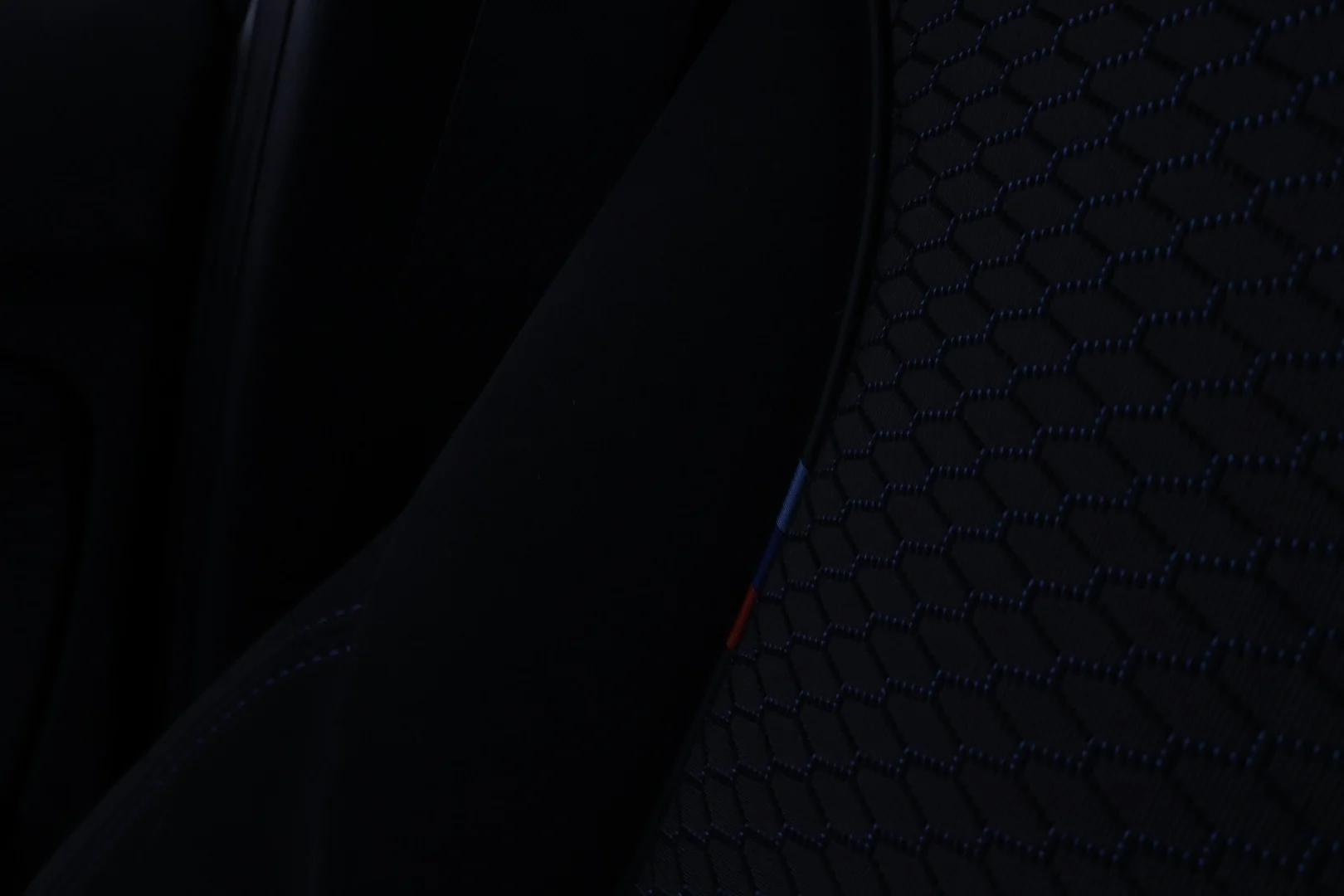 Car Image - 6i29SpZqq4HkxagUnB8uTC