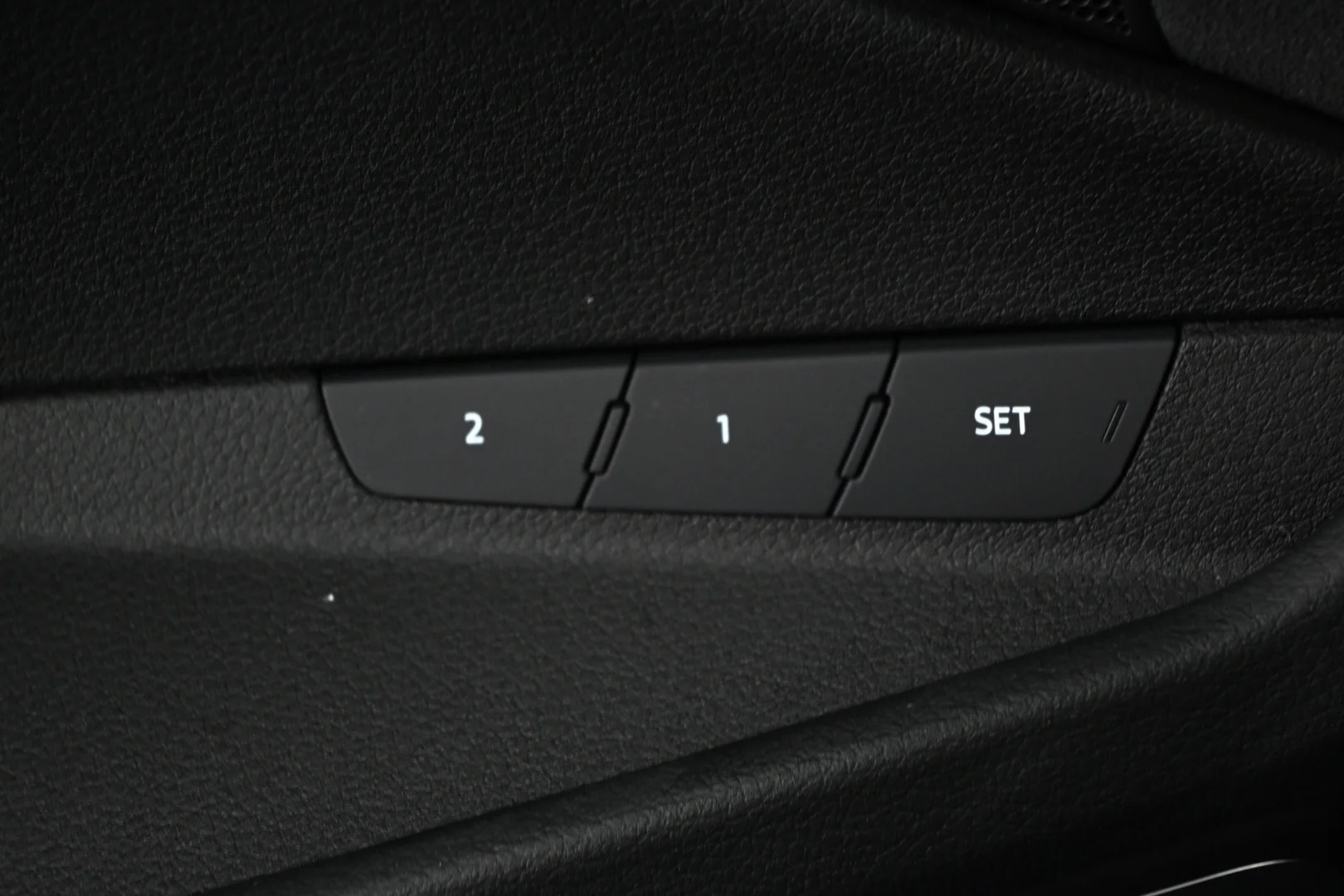 Car Image - j4MOEiYWG9vehRUY2Xqvm