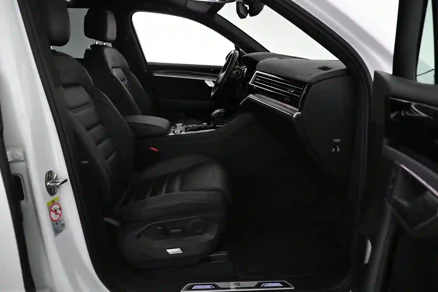 Car Image - 5fQCiFKV1f650lNUr7IQkg