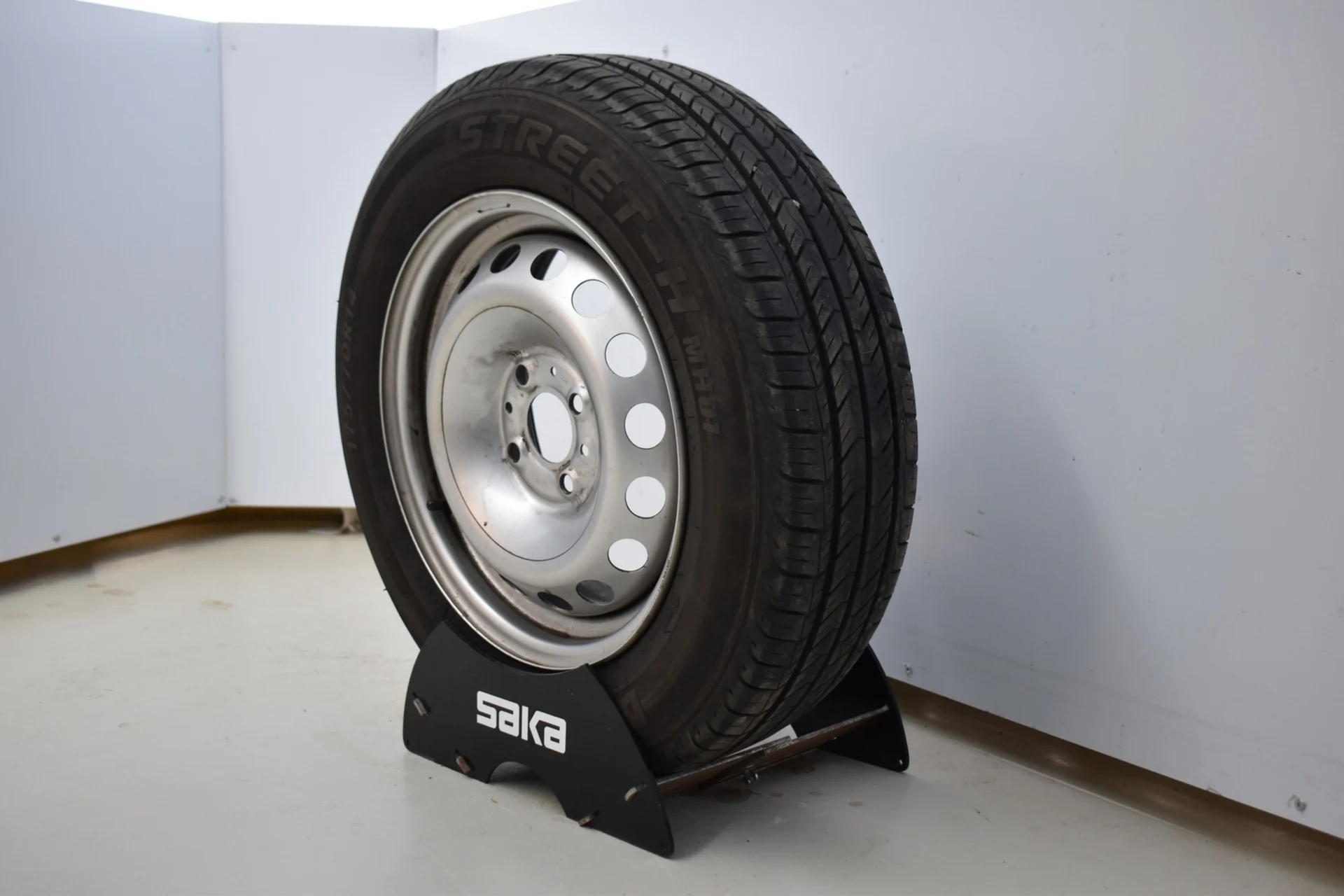 Car Image - 2xJPEavCjOPXiBxy7RZ3Db
