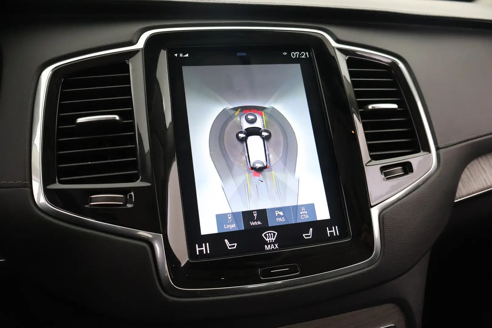 Car Image - 1J3sEf9jaHbTrlRXdY0X1P