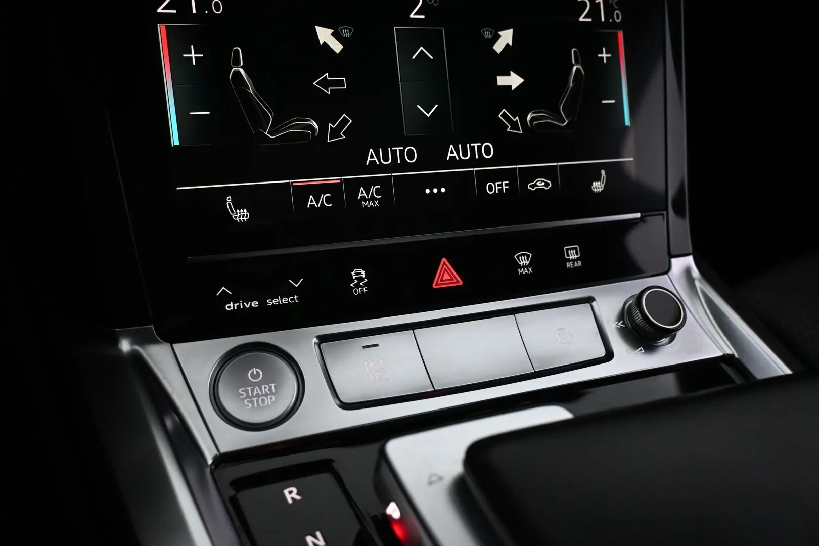 Car Image - 2YCRTGmSpT41jf5K9vQIAt