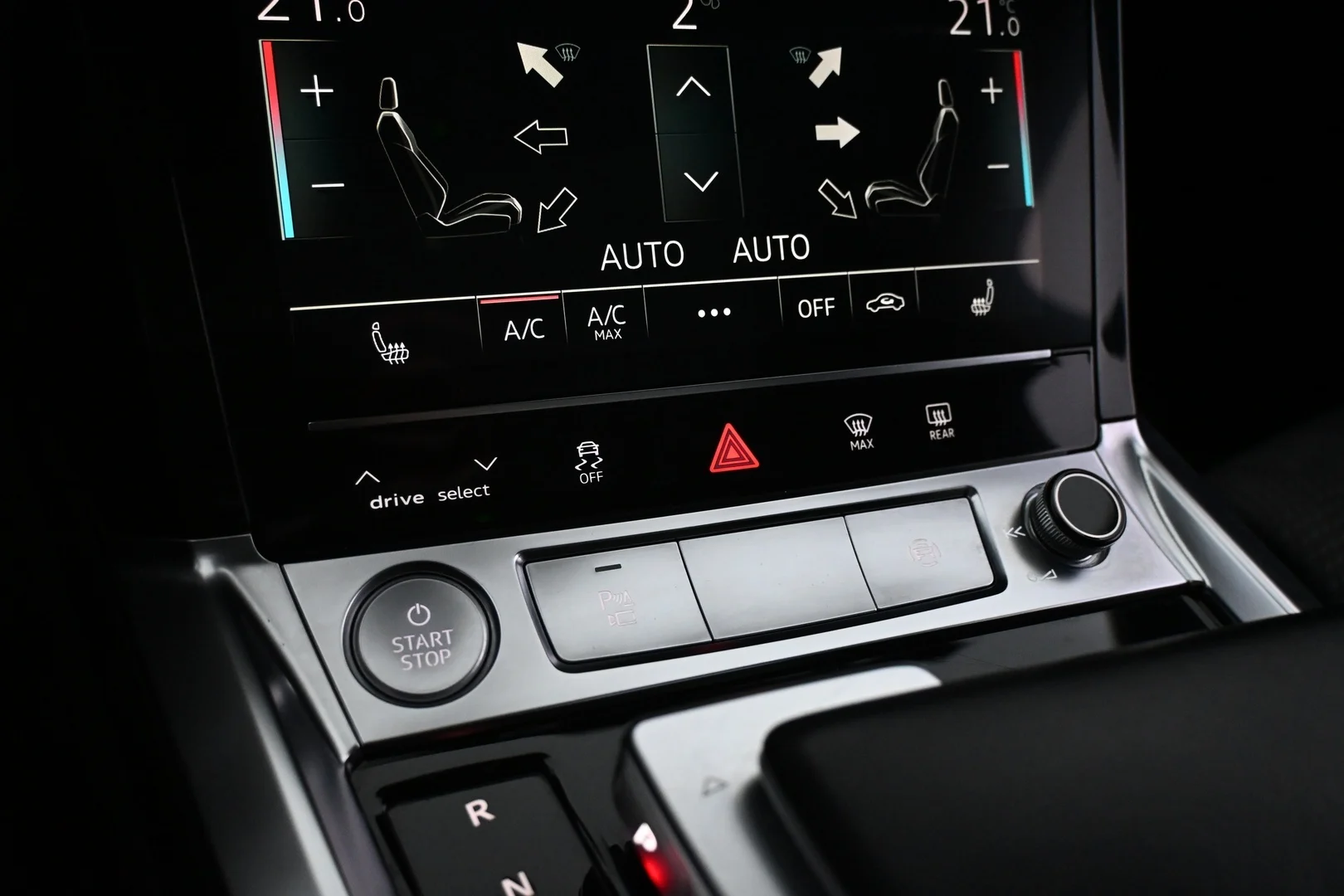 Car Image - 2YCRTGmSpT41jf5K9vQIAt