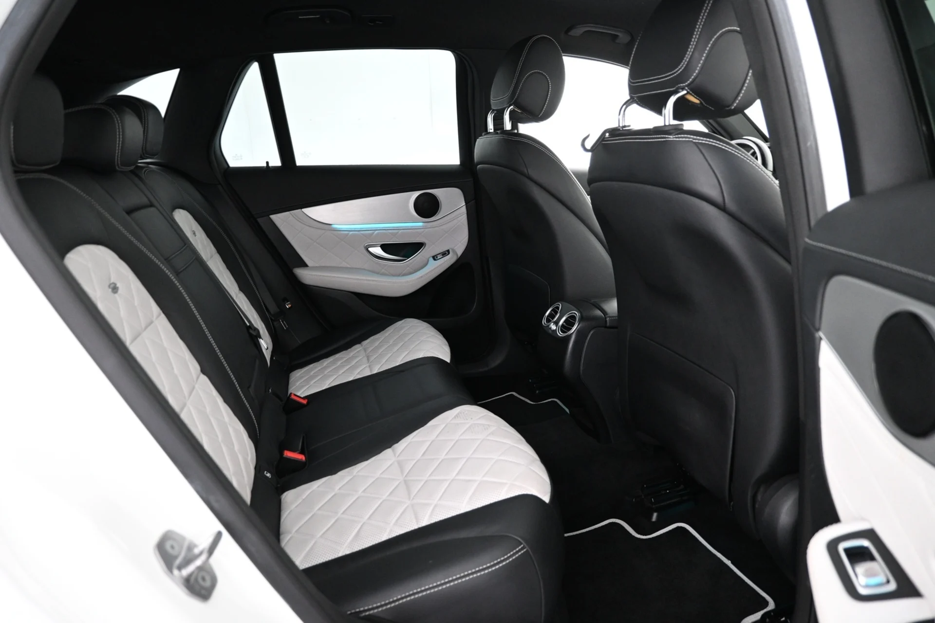 Car Image - 5Hiwgl8qm0FPvf7KdeBfp3
