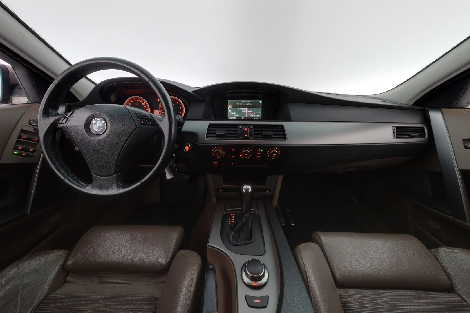 Car Image - 7Mk19kZHIt7cITSiXuEr3H