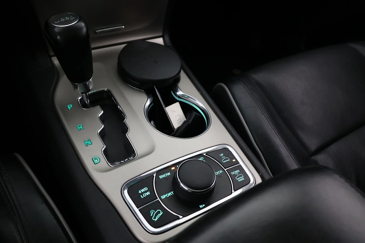 Car Image - 1MnMRlhWkbDMIVkj03IXFf
