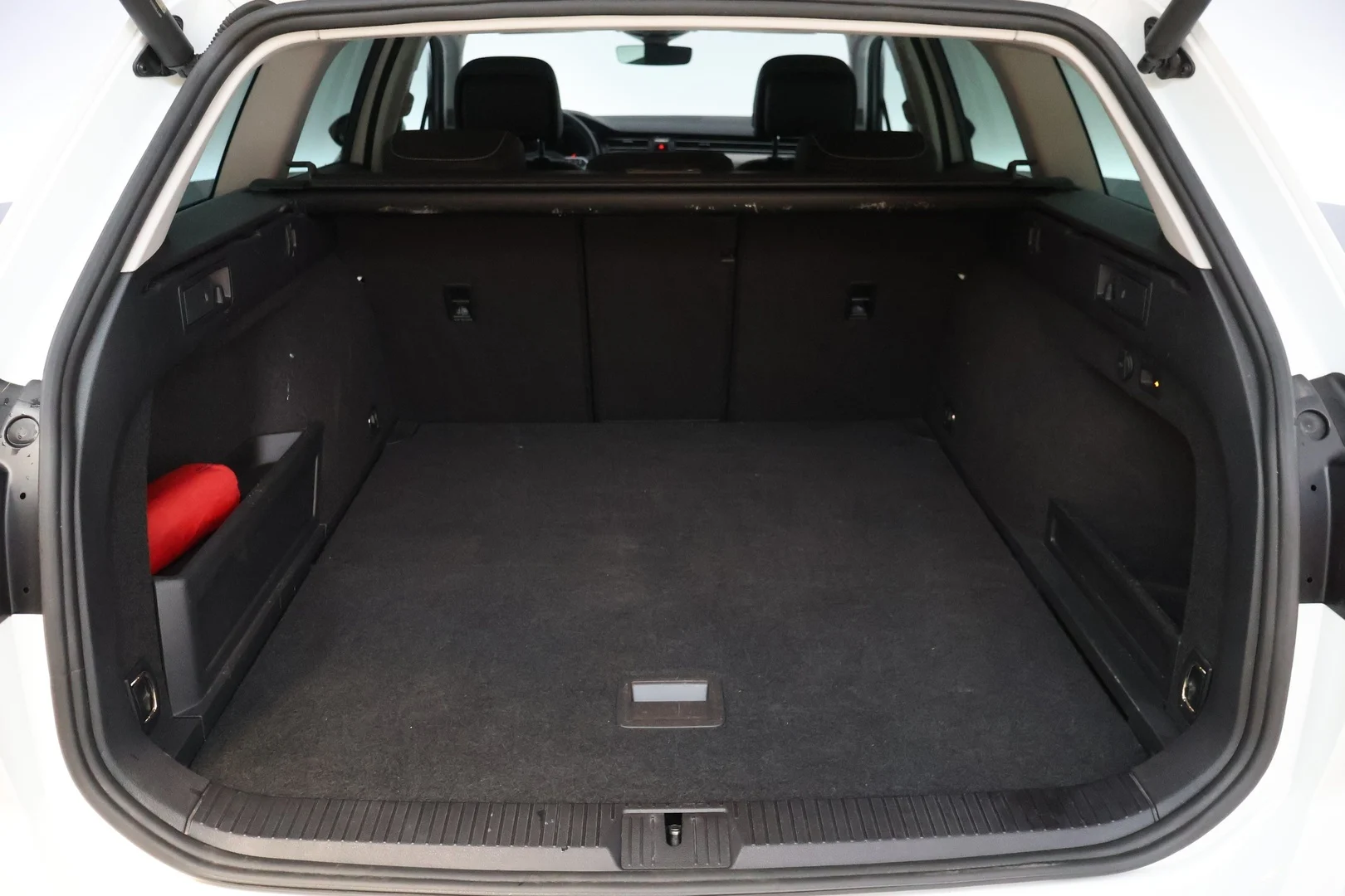 Car Image - 1NMUWUPGxJSmEkzaNAmIW8