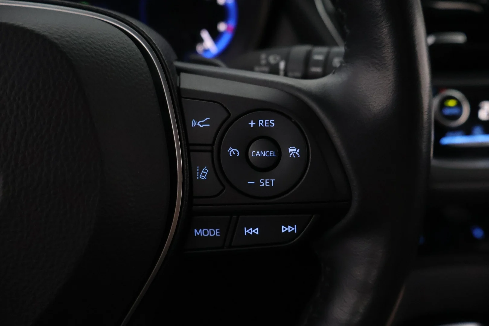 Car Image - 2mUEuNgPrHvw2WKmwPcvy7