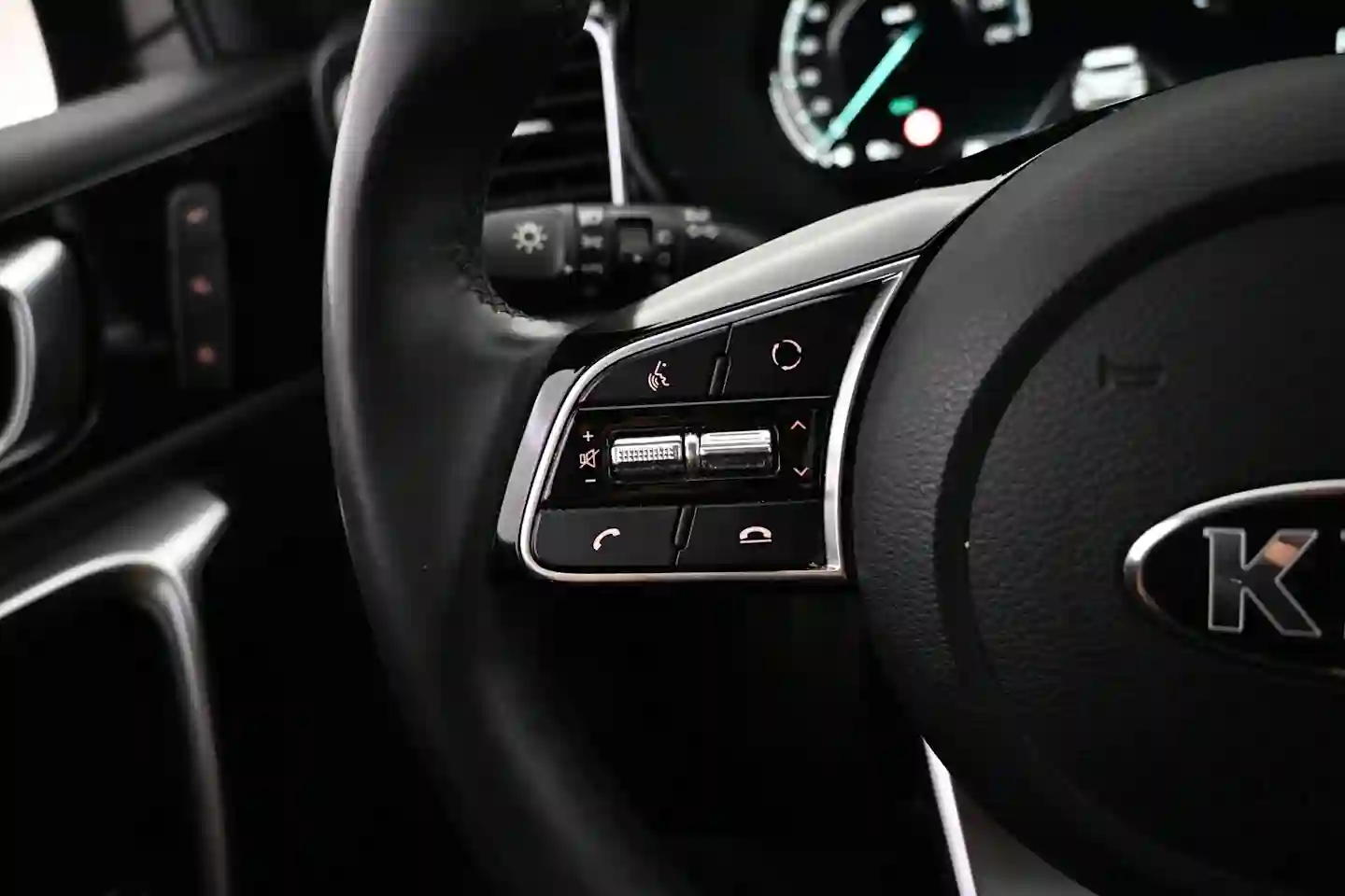 Car Image - 7yTvqjuFoFJ7DMy15JKdUL