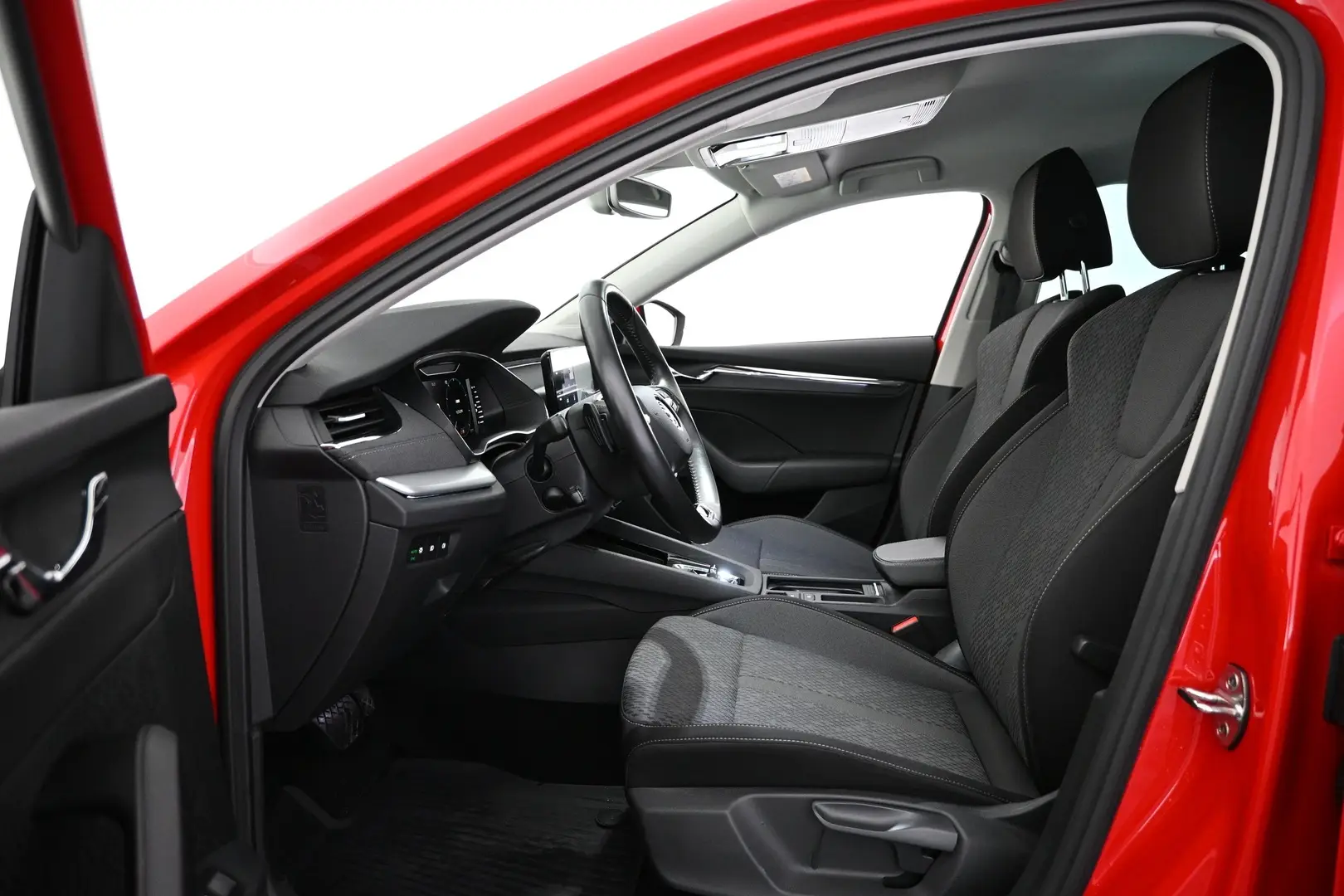Car Image - 332Hdi1drC8oFpw0BnkfTC