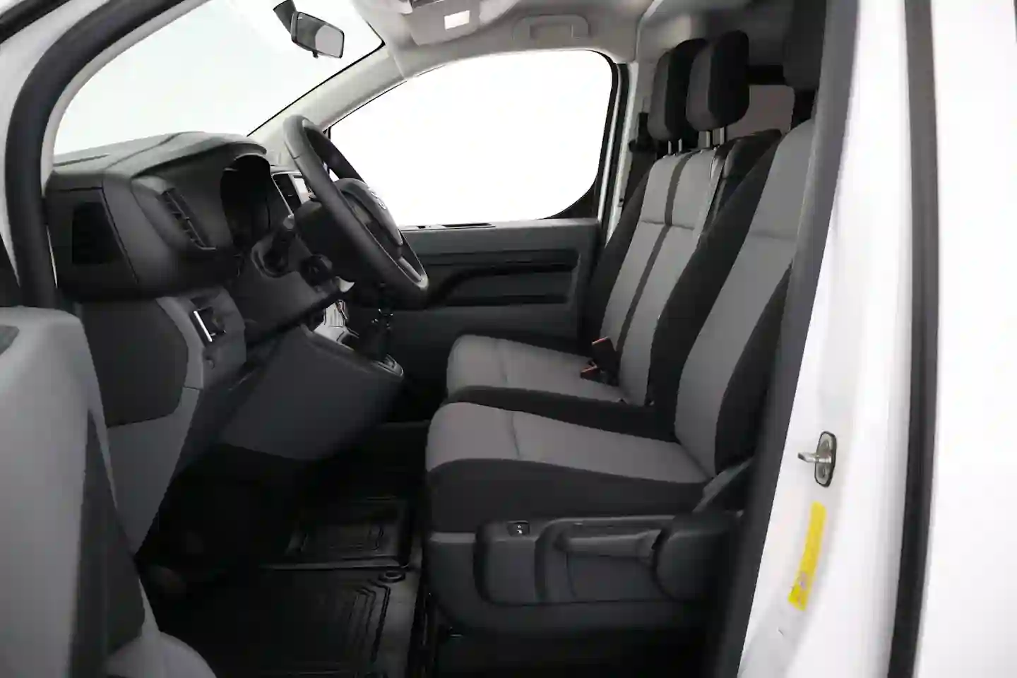 Car Image - 1jWOcEUQr0foGIJOD8Esfb