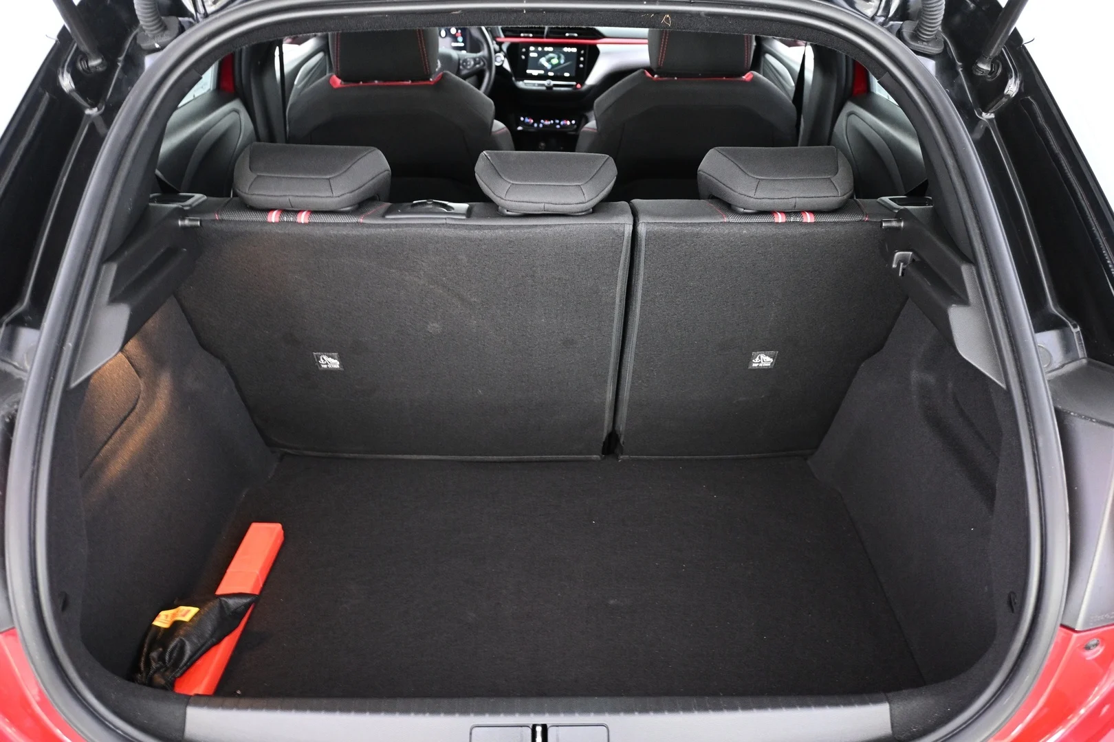 Car Image - 1MWAAIRbCggryhBflRJiWv