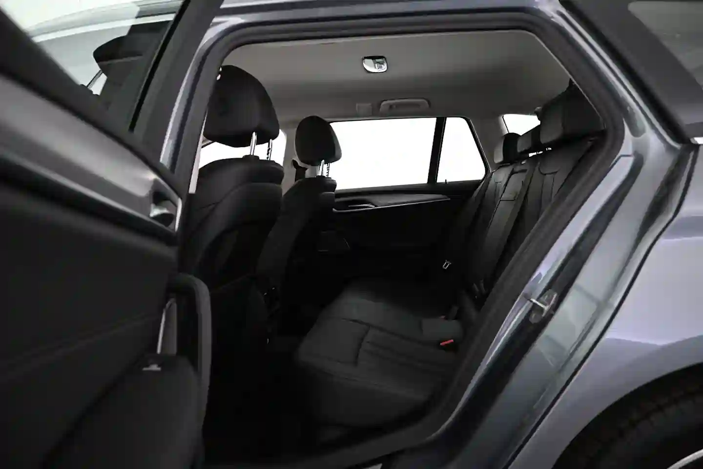 Car Image - kr7pnG4mbAKGMarqEtShd
