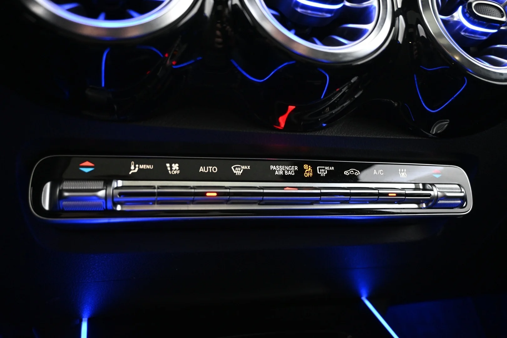 Car Image - 1iQSBJdYqNih1xdcP6XMuL