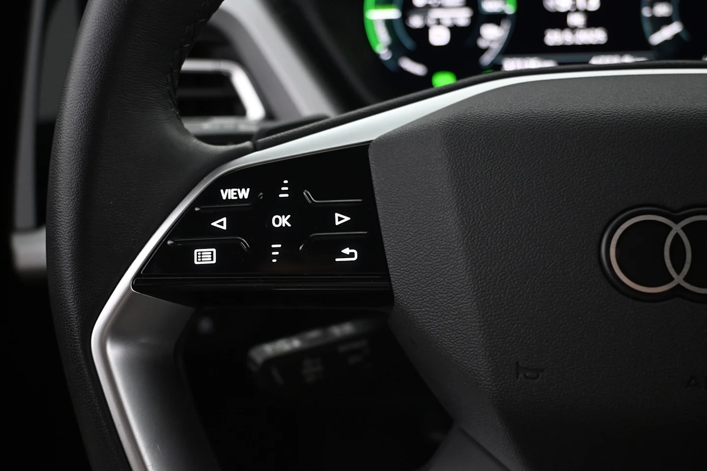 Car Image - 1Qrbkzq1nEWvksNtCFD05t