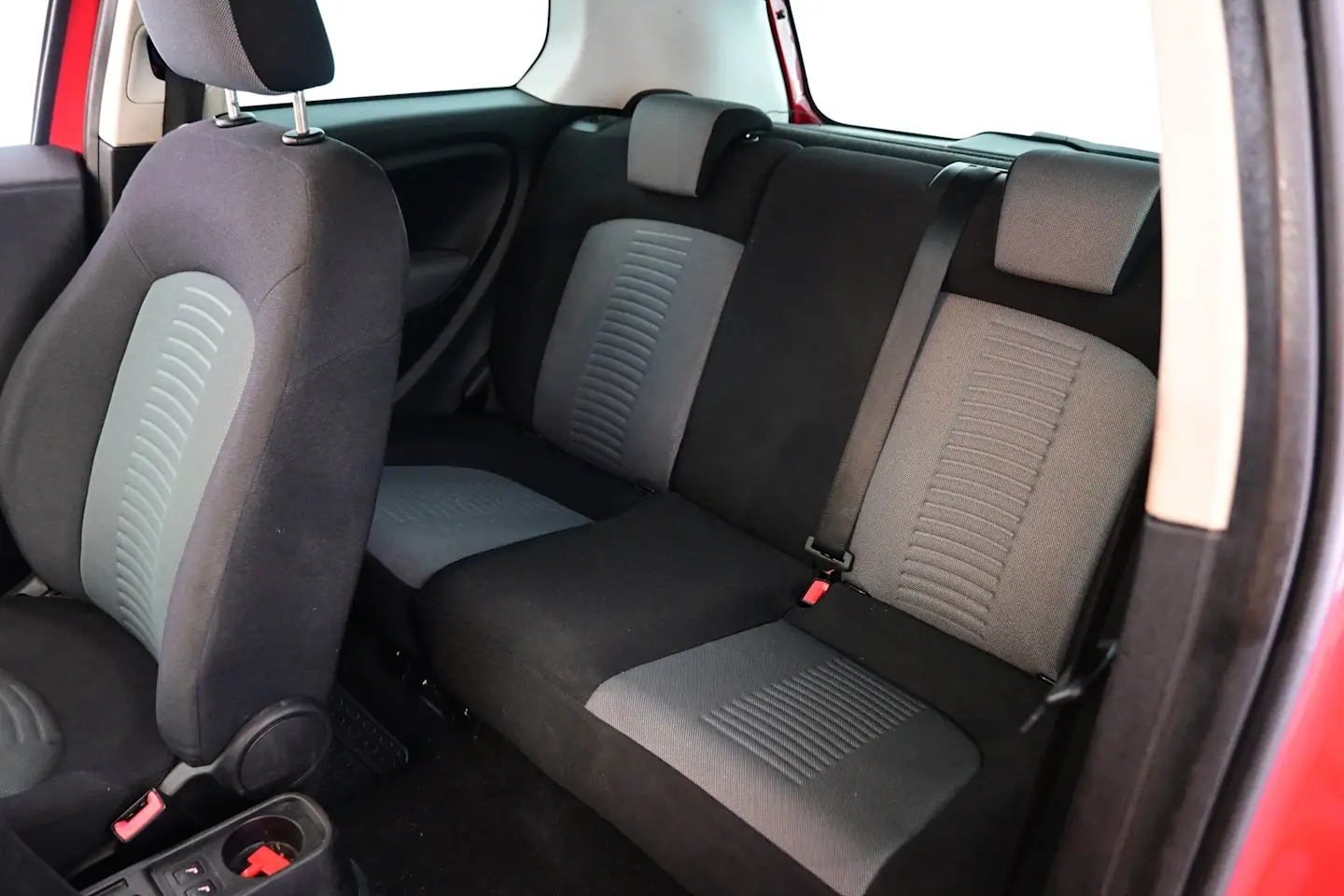 Car Image - 2b4iuUKLc3UuJ7hRTkjjoF
