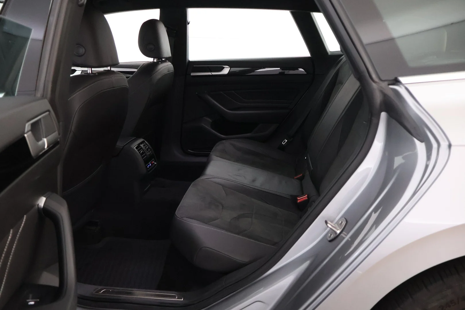 Car Image - 4PrV27CI6KwPxfOuwltM9U