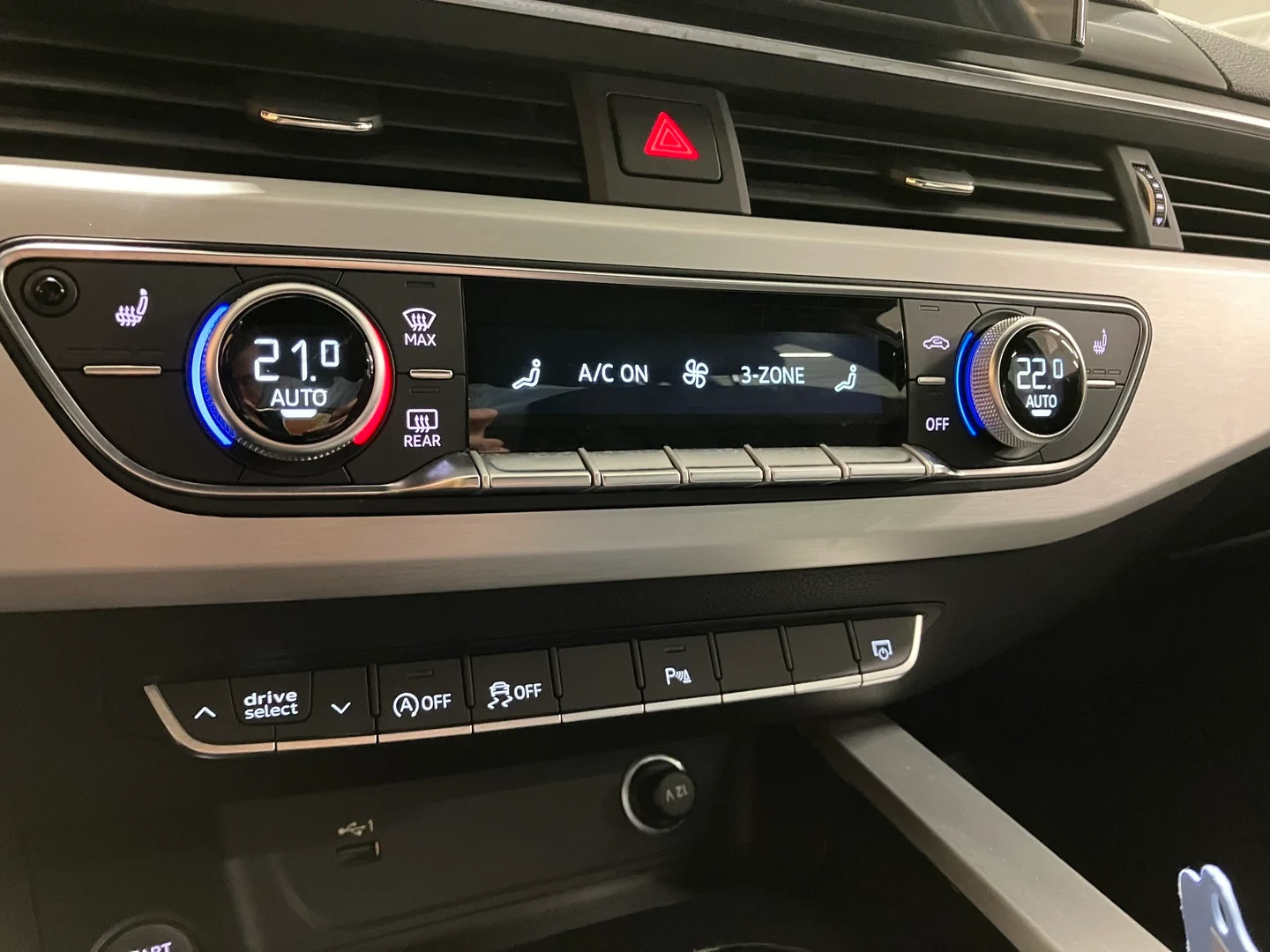 Car Image - 4DdkMcGD7yVxDnFzGzszYP