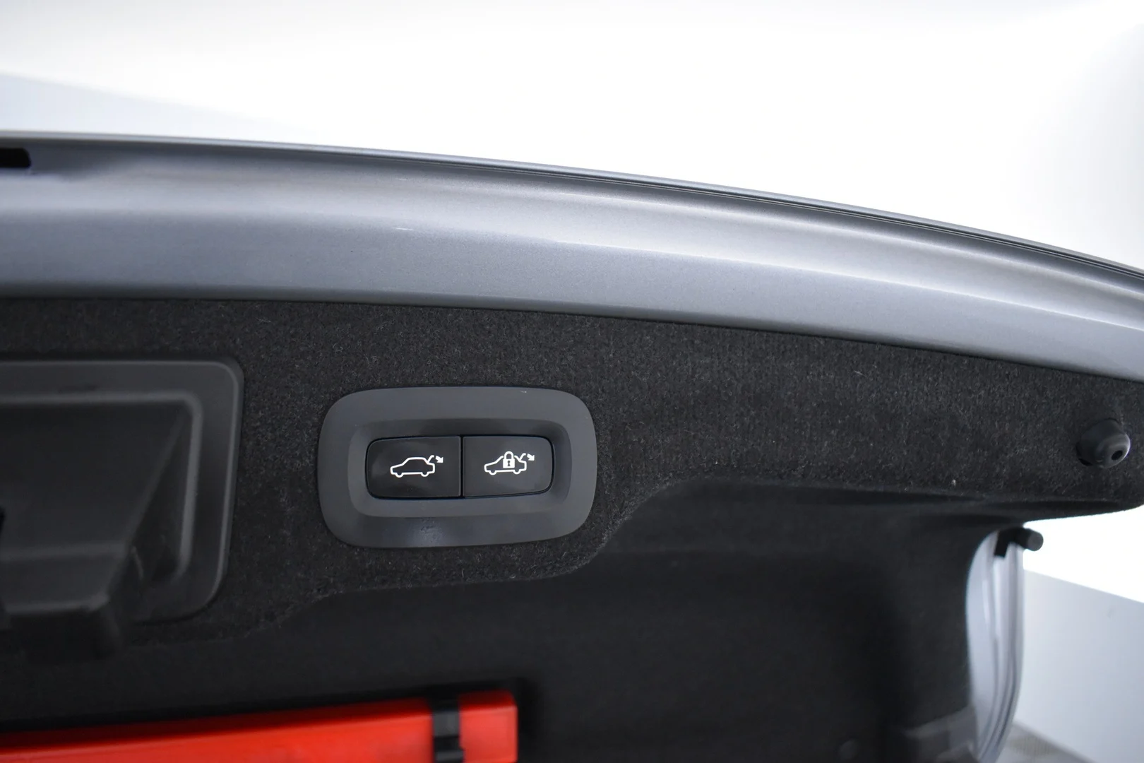 Car Image - LYCpB4ppCbdd3IlqIJheU