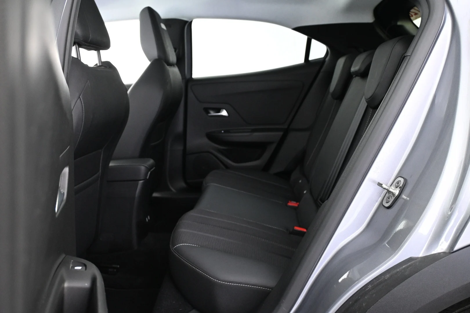 Car Image - Mve0jEEEnc7sHaM0JLPvW