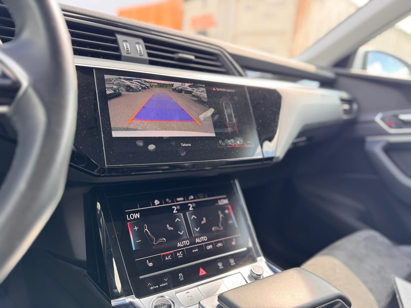 Car Image - 1JfsIEGSVWc74AAxnOY45c