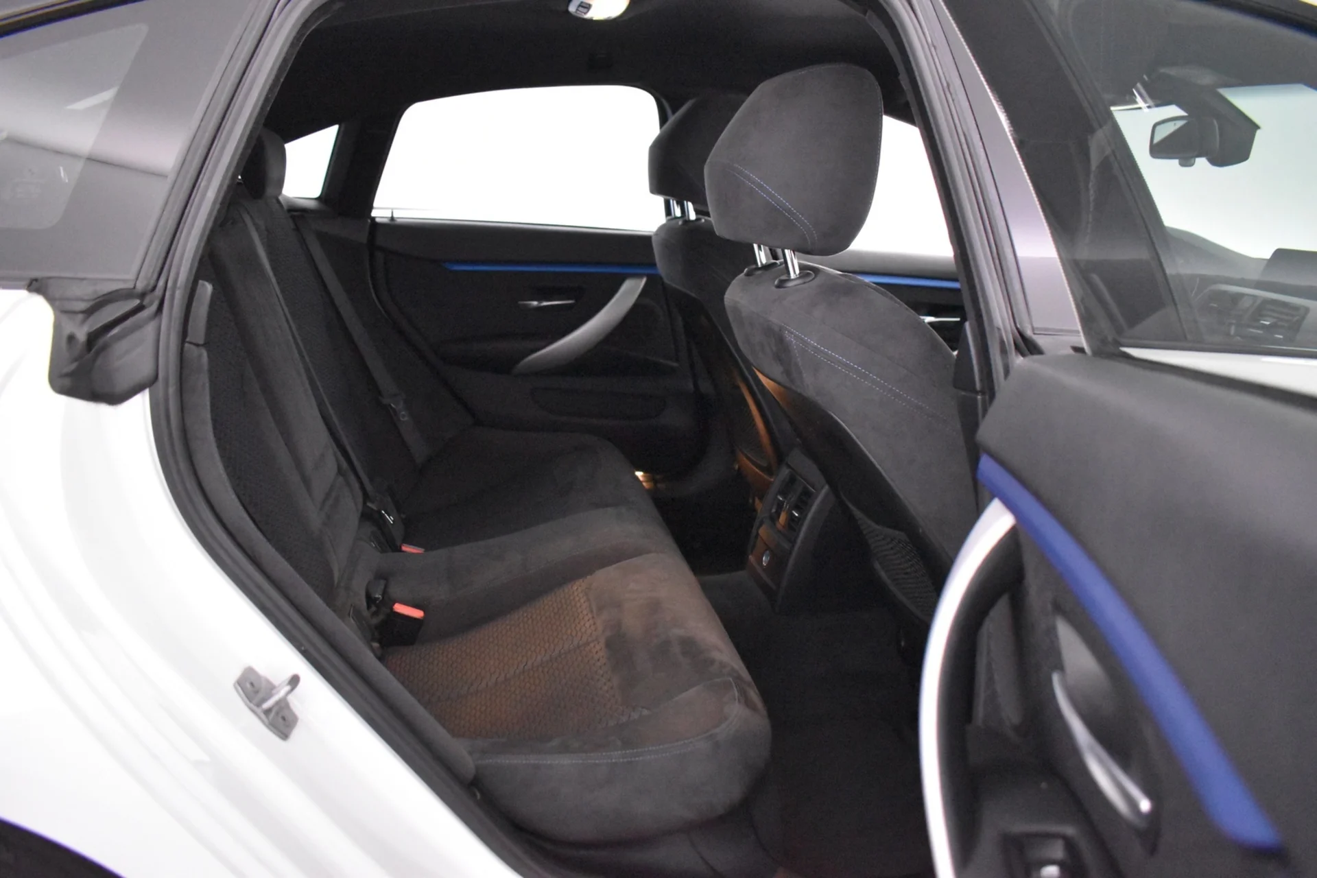 Car Image - 4ltpRQBgzcT4H3MtUhVP5w