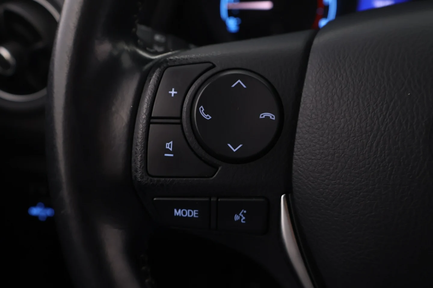 Car Image - 3dyTivQyV4aZX7KtR18IL5