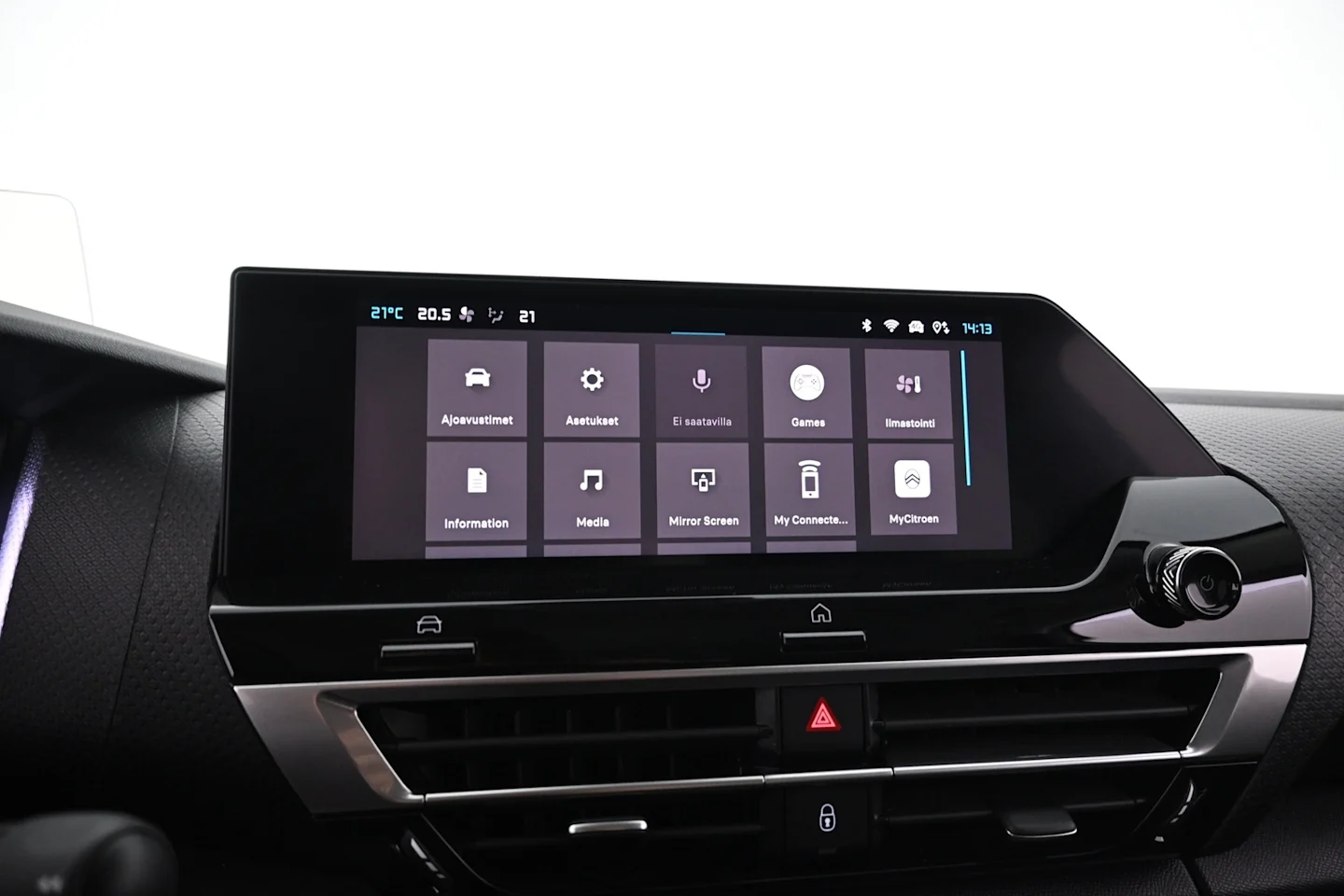 Car Image - 4Vmc8OE0AMLHzTmv4Z4aT7