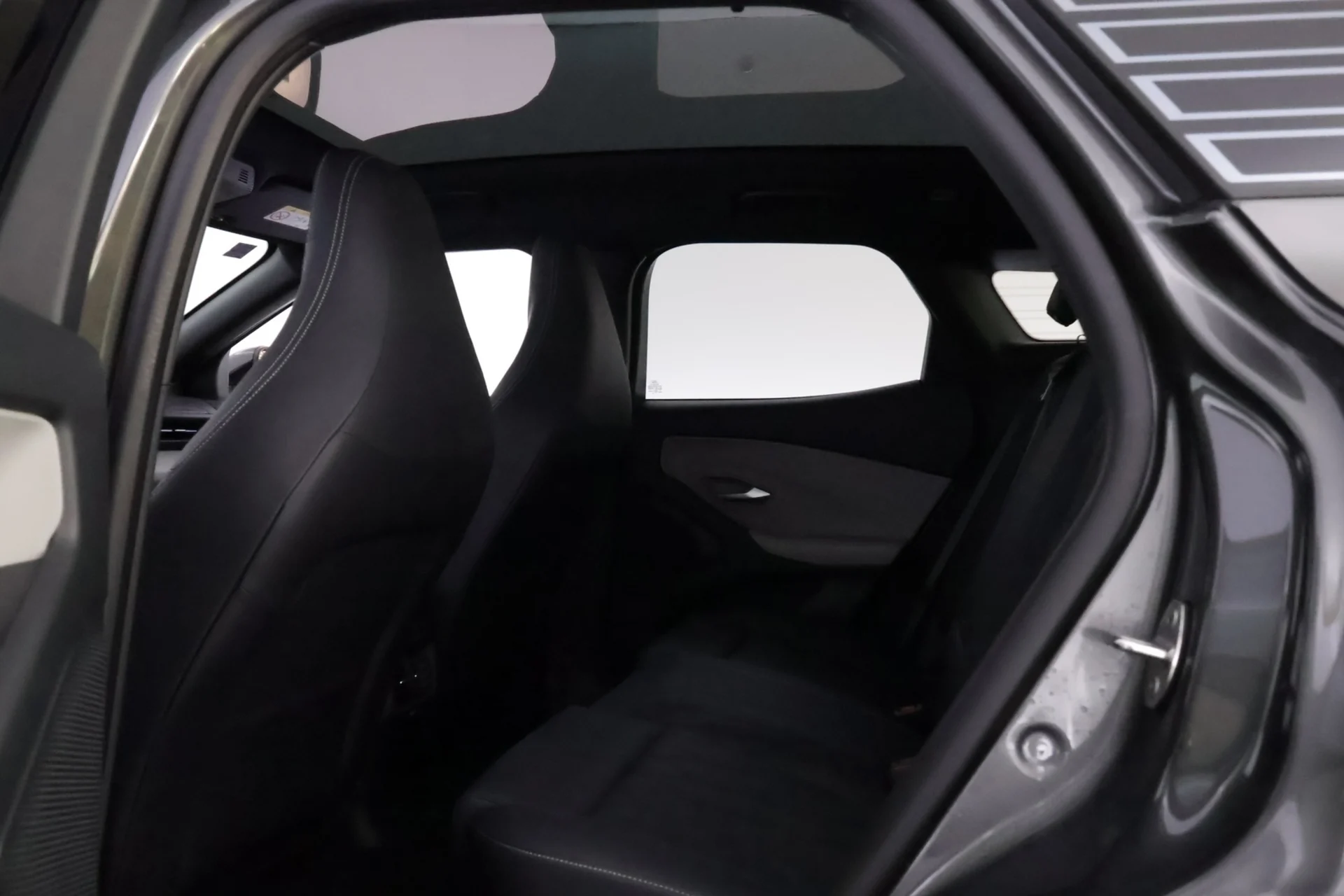 Car Image - 769eerND4n9SROjQ0JQYf3