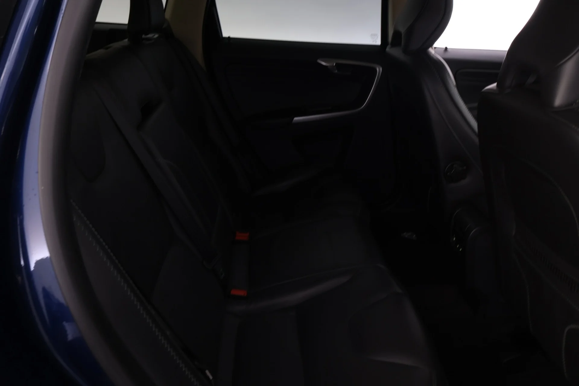 Car Image - 3BIhHpoRJqdmFxXRaCoGWd