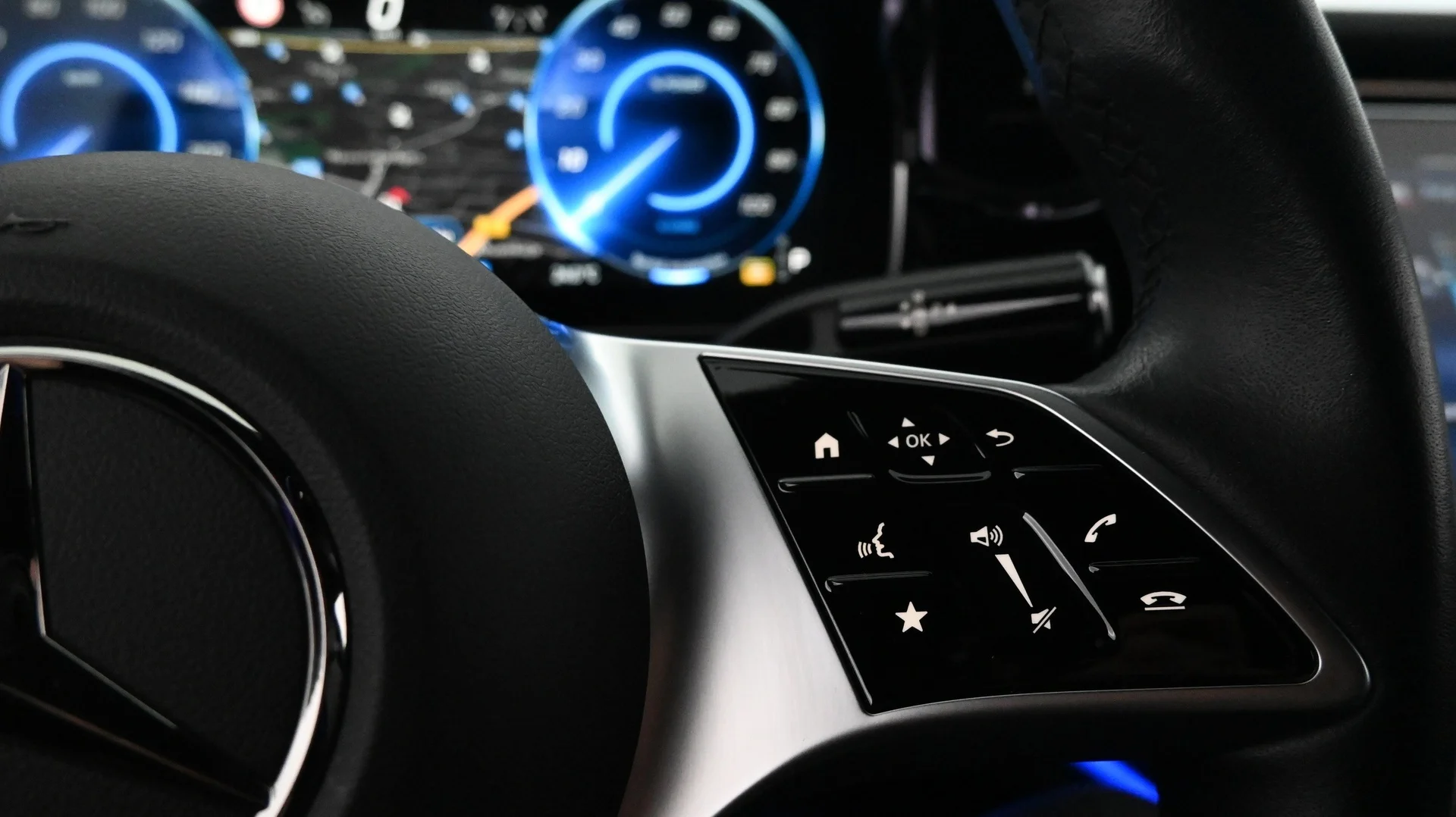 Car Image - 5dJ5UMLZGEVngiMSHB59Mq