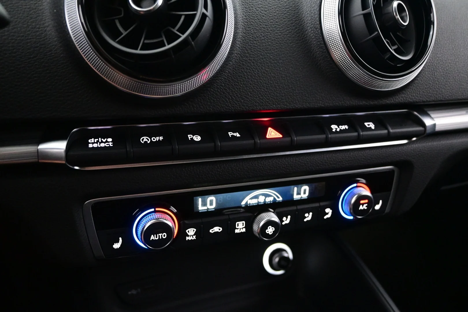 Car Image - 3mTMm6j93tW1FDq1J9Nhk7