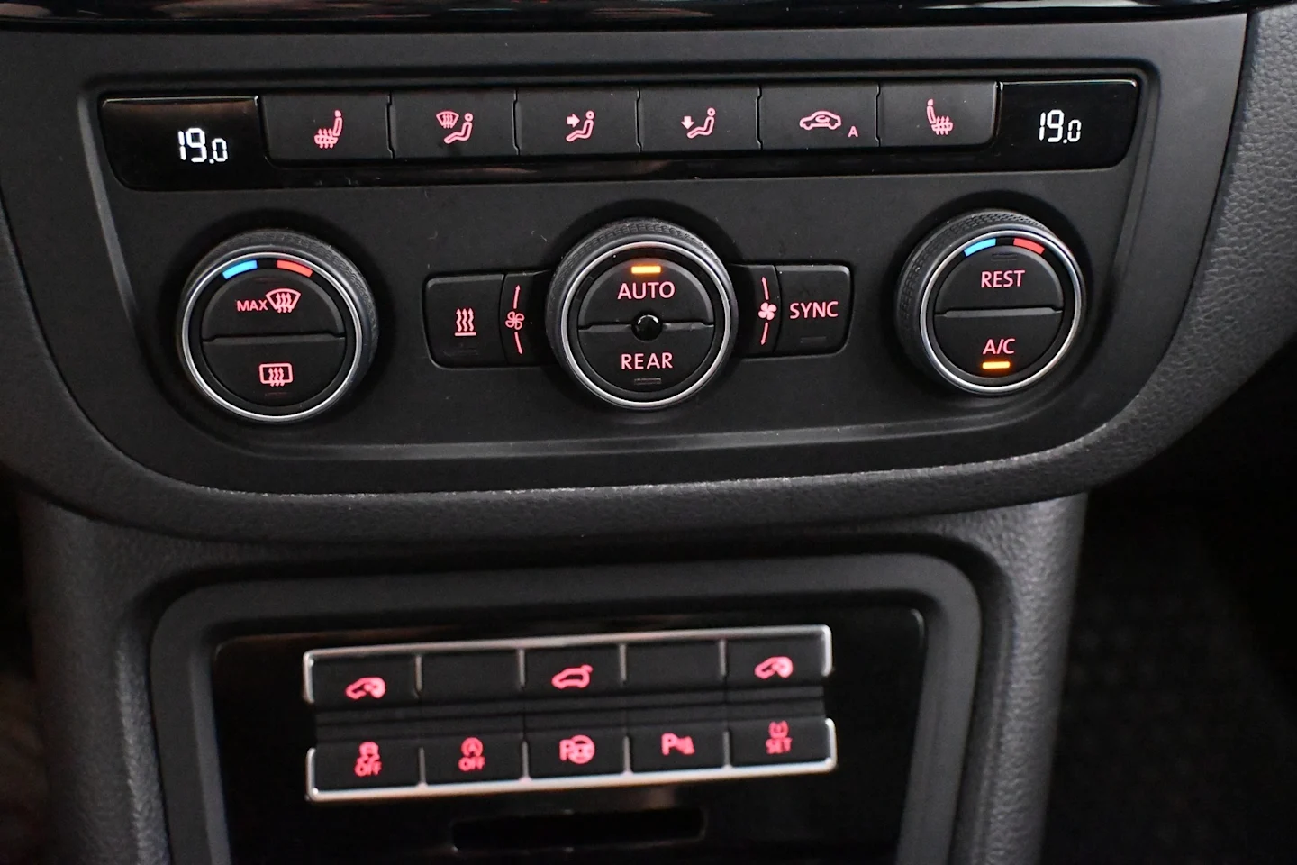 Car Image - 6DCmKlL9yseK9MIOwWnOwW
