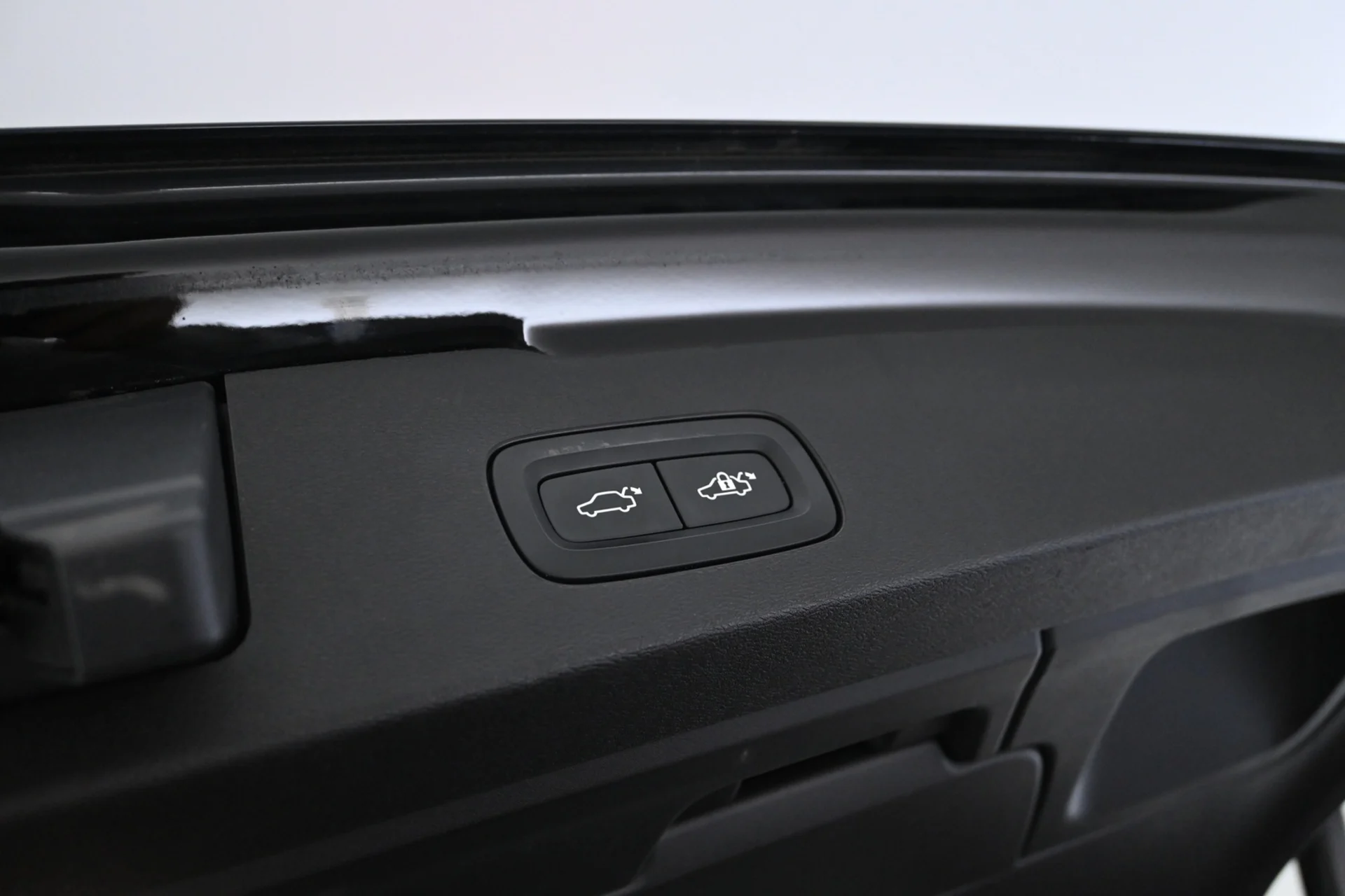 Car Image - 6UzsTQO5Jo6zKXXKIxr0fZ