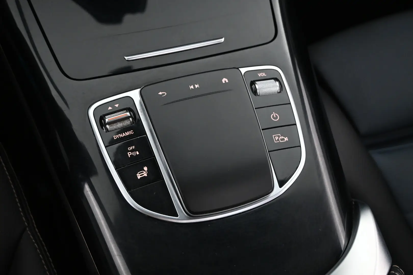 Car Image - KO0JW8P1RBLg3dCJ2Crce