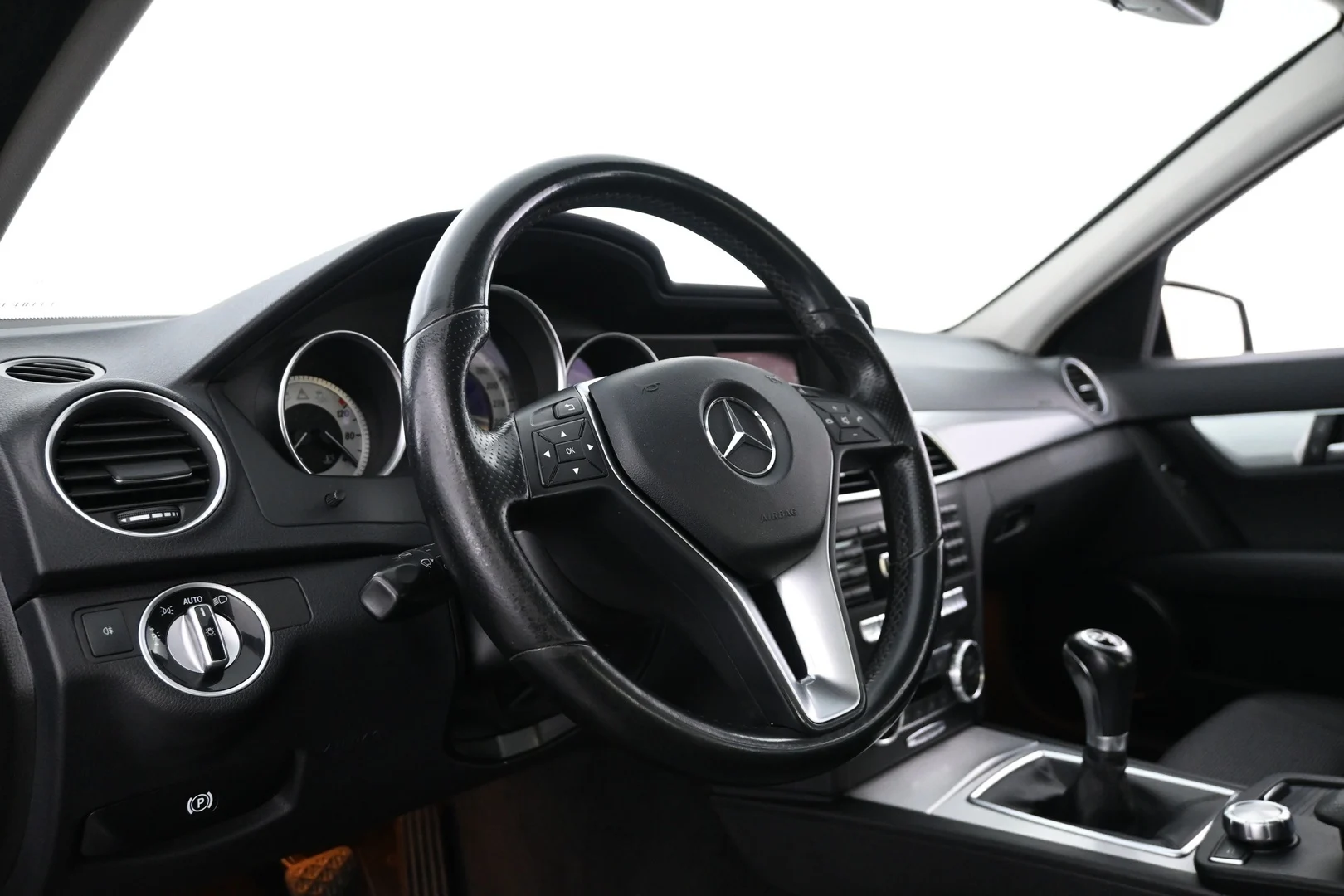 Car Image - 7dTj2q6y9qxjHIzNUygidU