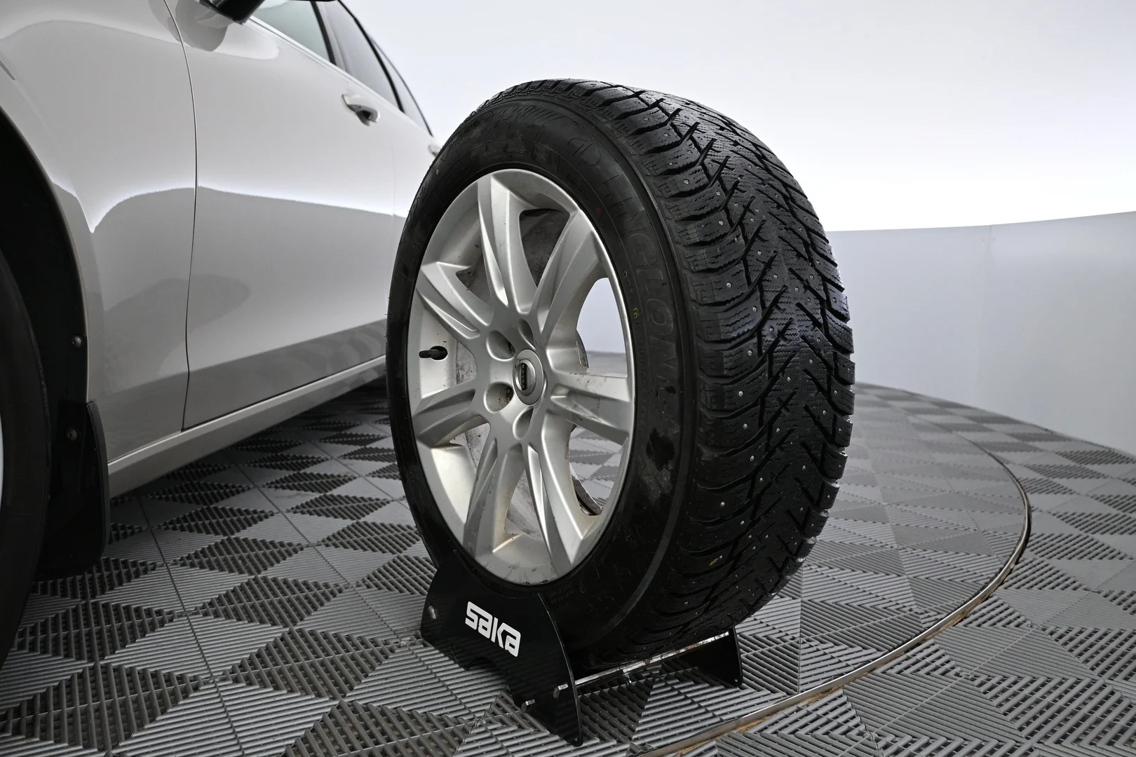 Car Image - QsSh8FzczwS7TLprwT9XR