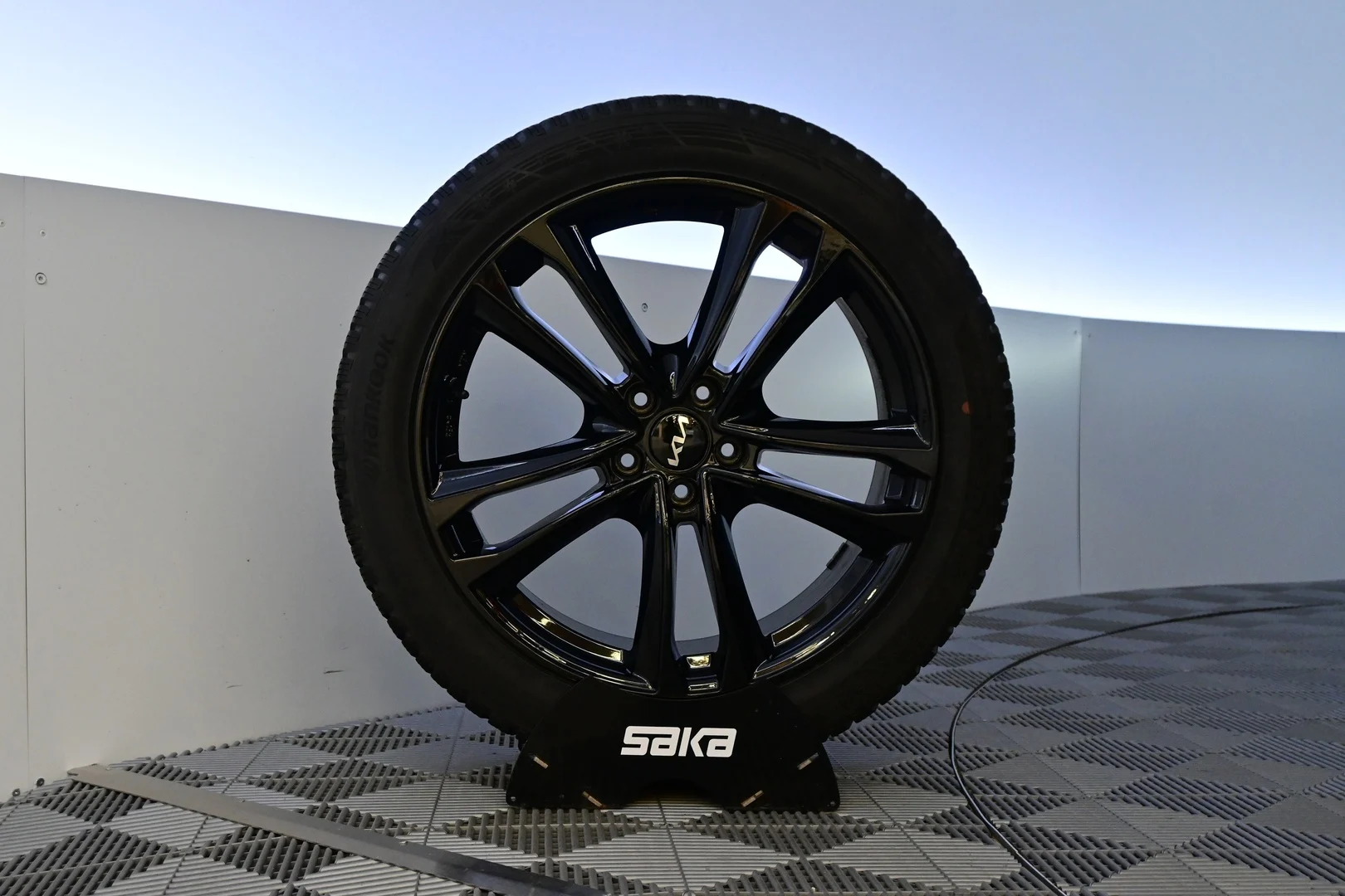 Car Image - 61IixCBTCIHPY2lMNcEu40