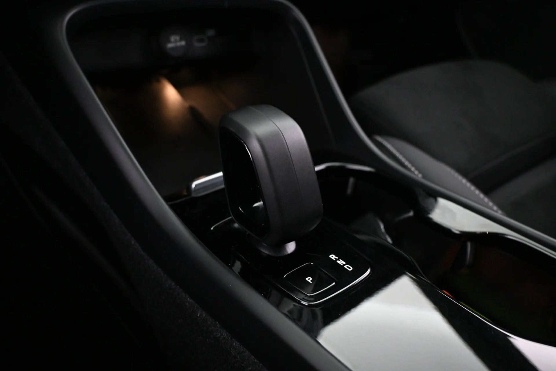 Car Image - 1luzKeOXComeMJFng3RC7Z