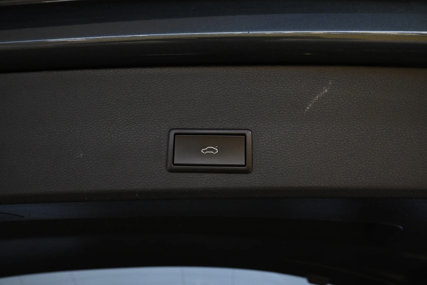 Car Image - 3c74XufYclEDagC9tvi2Os