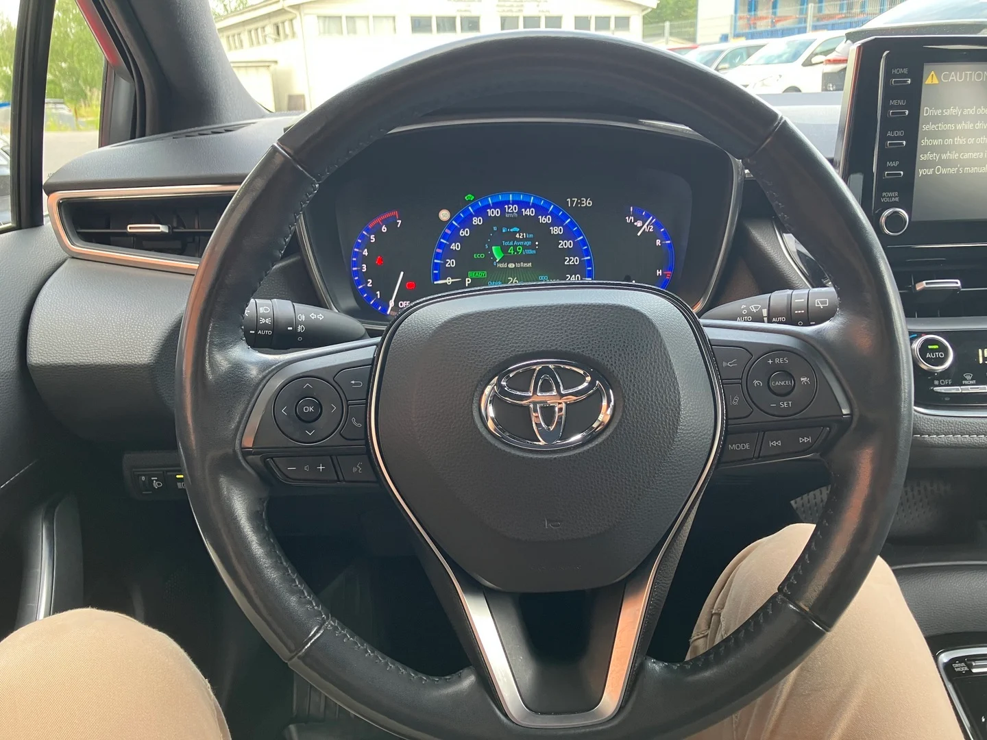 Car Image - 6Q3prRgSuxOZANHtok3jxX