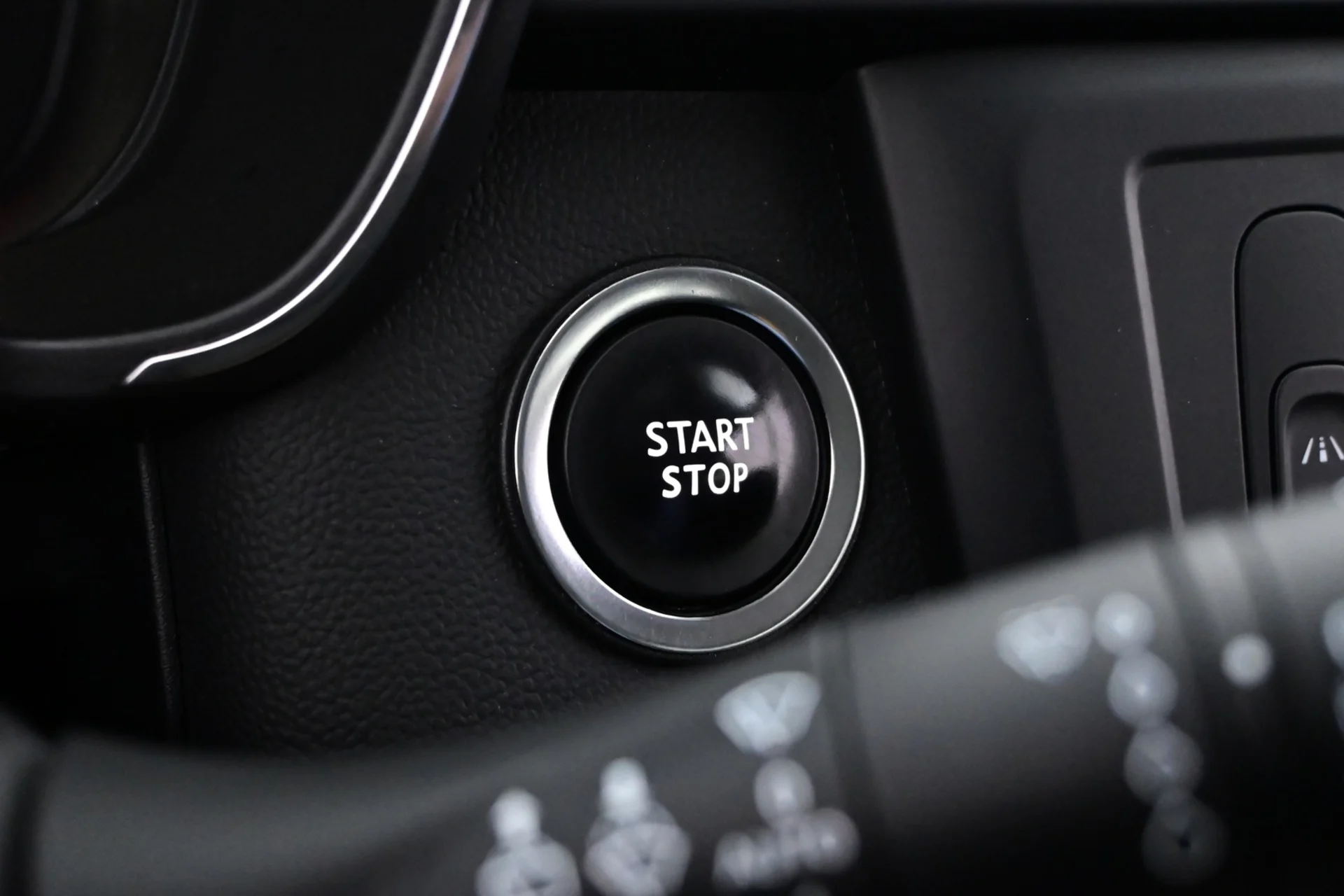 Car Image - 1mxbIhEhLIvlS0QzH6WgrU
