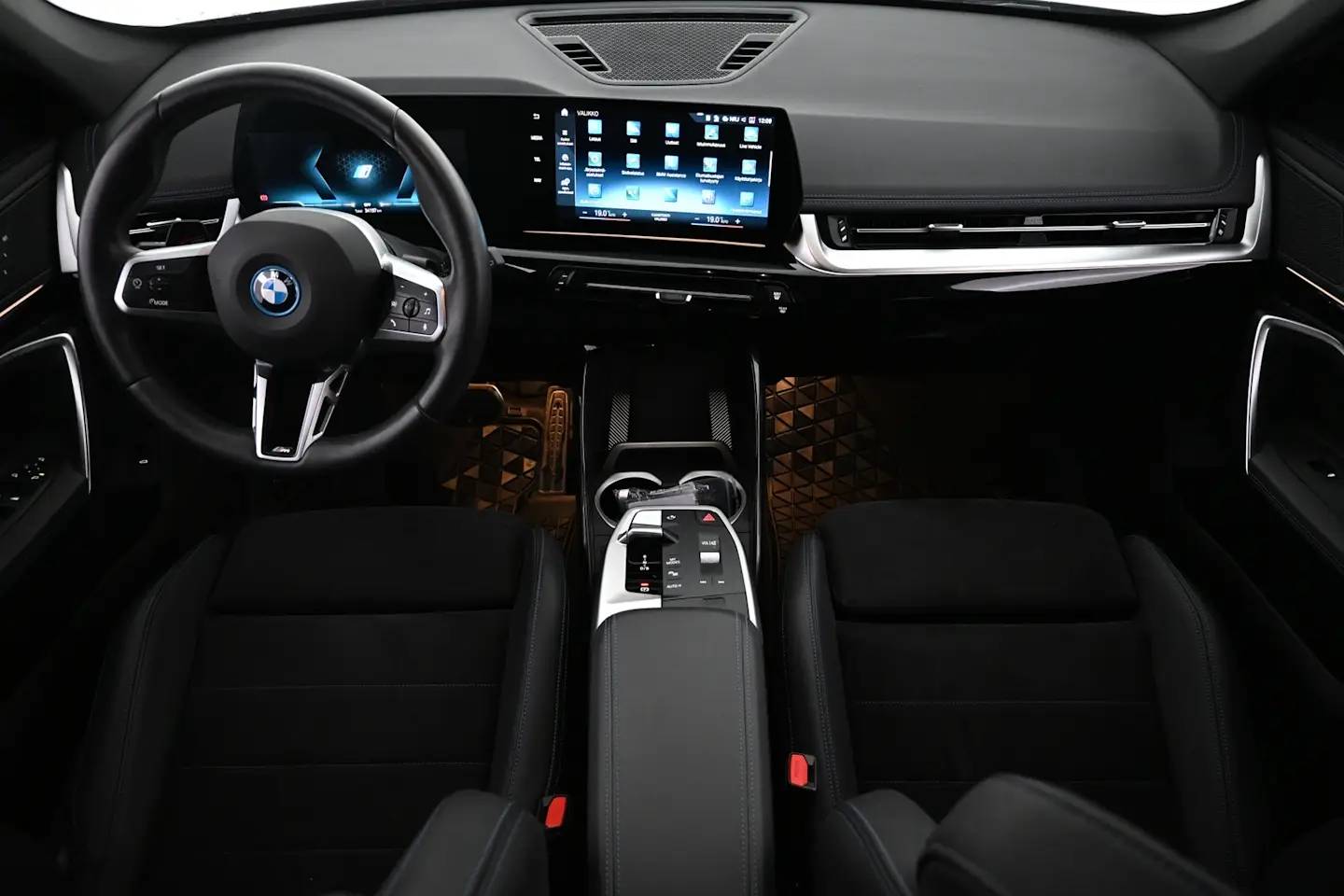 Car Image - 8UoyETj0ghXrX5uJyuiPC