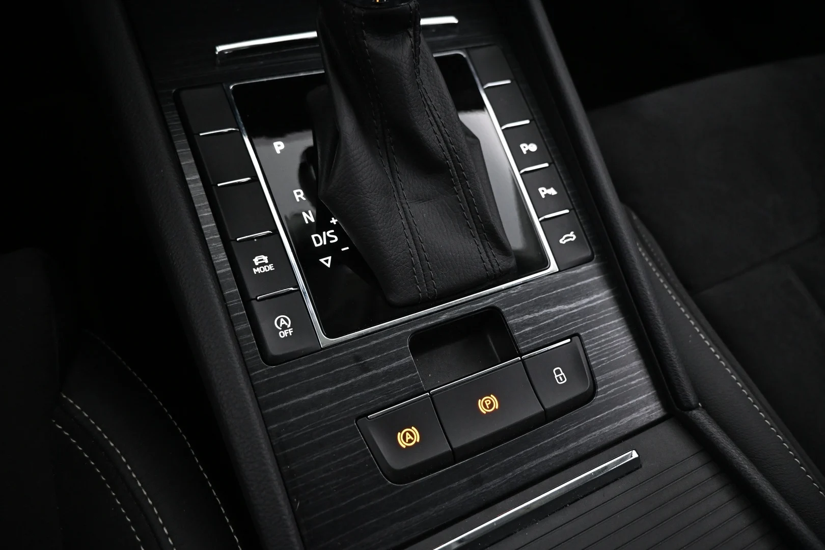 Car Image - 5jxPgzfrXf9zCUWUj6dKwH