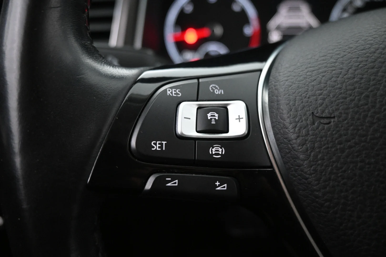 Car Image - 2Yq9cWtqbF0mAk2naft6D6