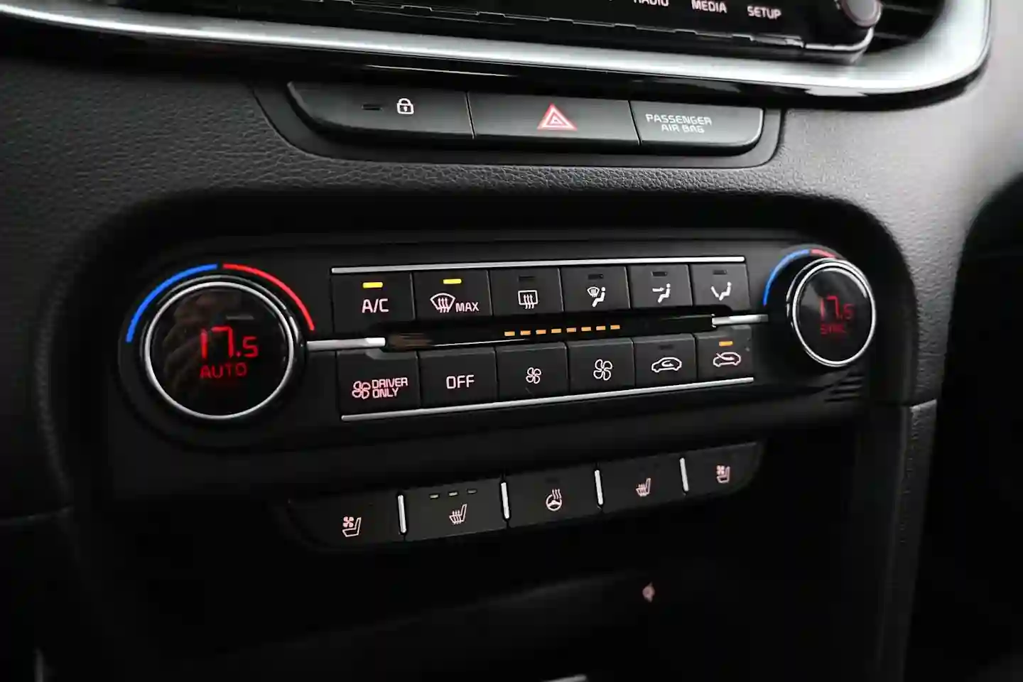 Car Image - 1Ip6NlMuVcgY8VkT6X66us