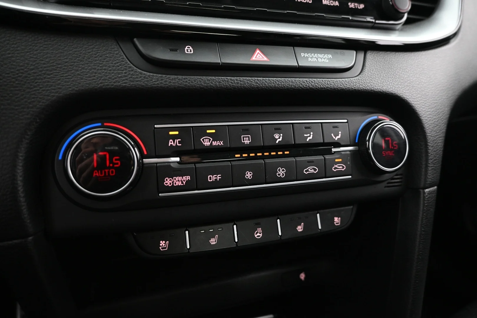 Car Image - 1Ip6NlMuVcgY8VkT6X66us