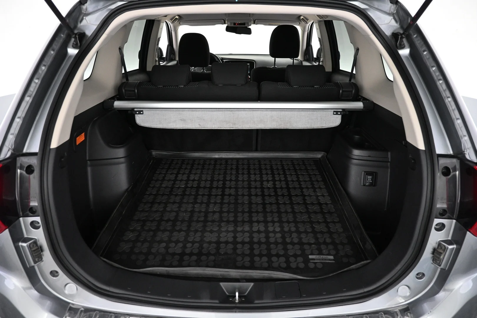Car Image - 1npN3ceD6bai5QsNd7wFCr